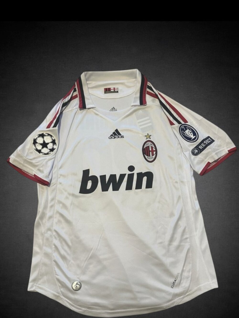 09/10 ac Milan away kit. Ronaldinho soccer football jersey. Brand new with tags